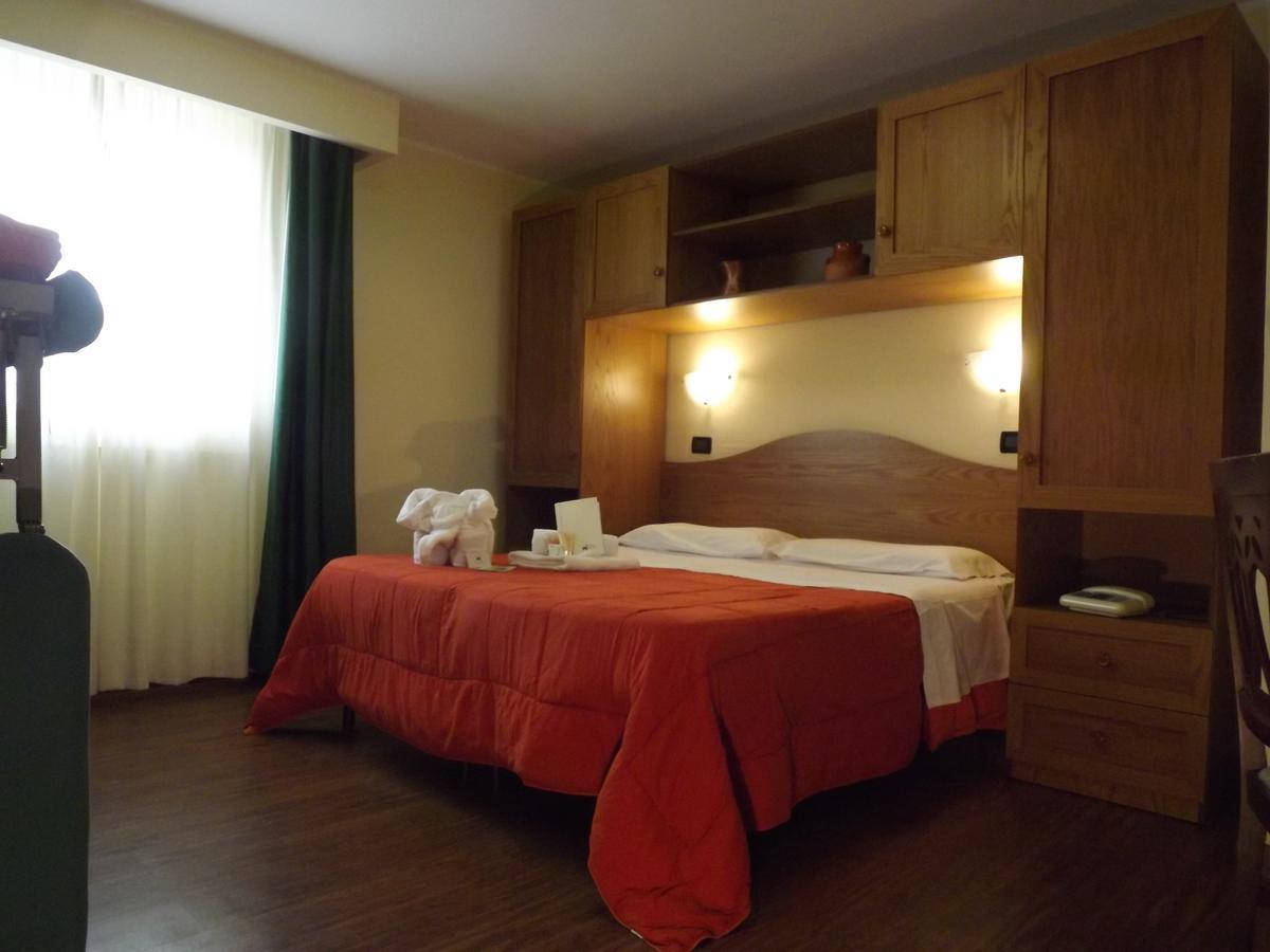 Club Hotel Kristiania Сан-Массімо Екстер'єр фото